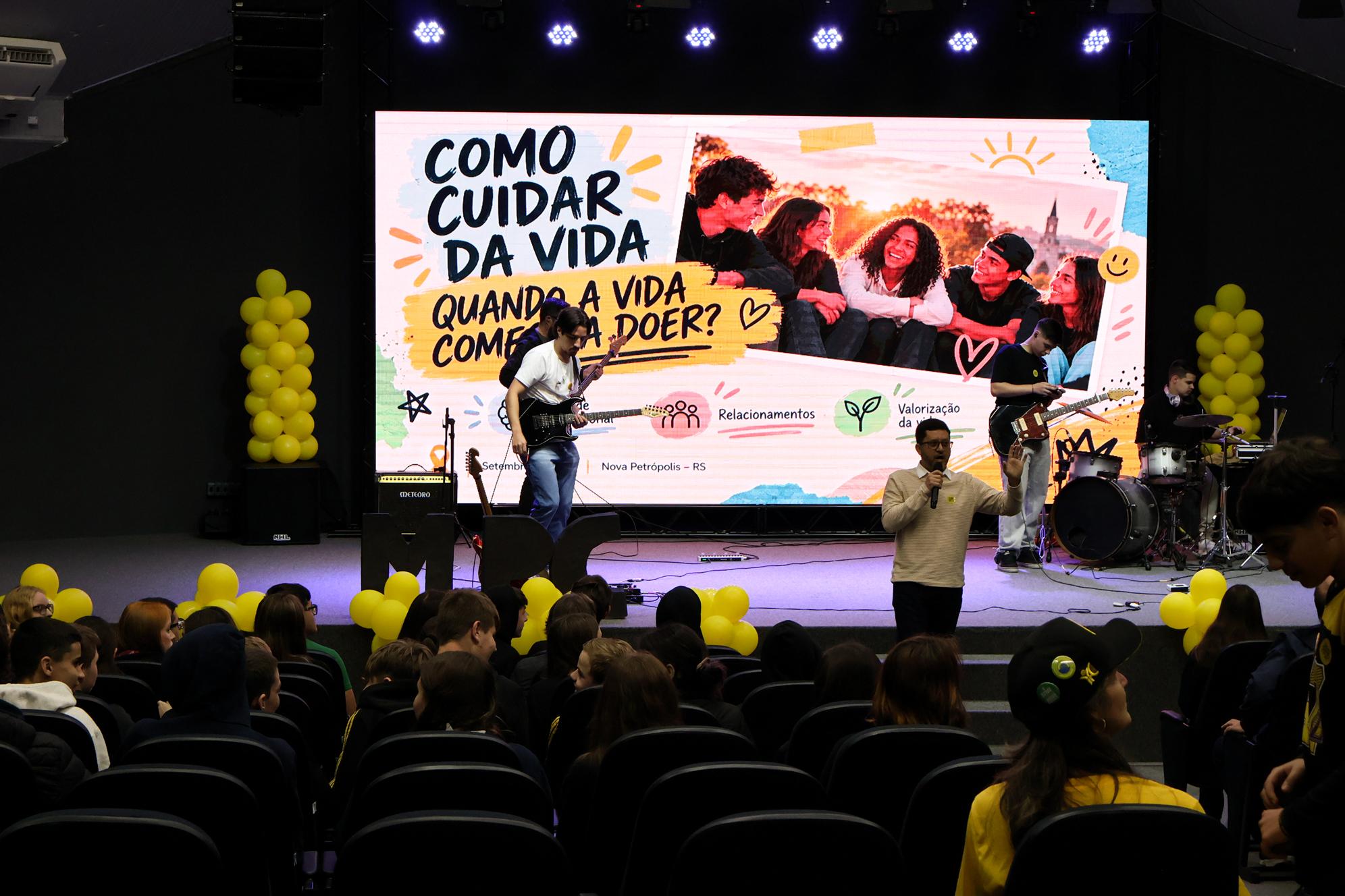 Prefeitura de Nova Petrópolis promove palestras sobre prevenção ao bullying para estudantes da rede municipal