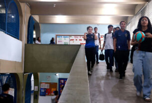 Programa Pé-de-meia libera sexta parcela de incentivo a estudantes nesta segunda-feira