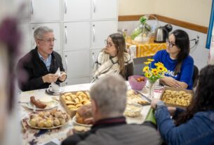 Projeto leva prefeito às Emeis para ouvir demandas da comunidade escolar em Canoas