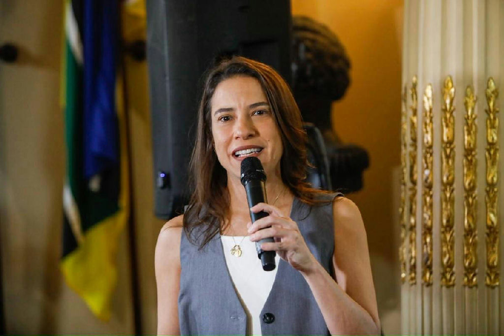 Raquel Lyra pede desculpas após sugerir laqueadura sem consentimento de paciente
