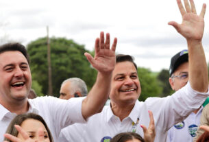 Ratinho Jr se licencia para apoiar aliado e intensifica críticas a Moro enquanto se aproxima de Bolsonaro