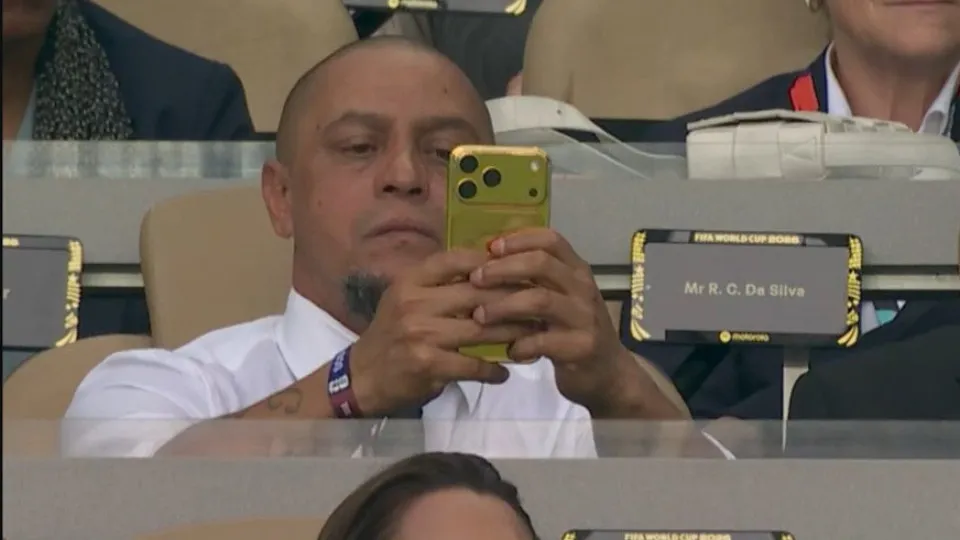 Roberto Carlos revela perda de quase todo o patrimônio acumulado no futebol