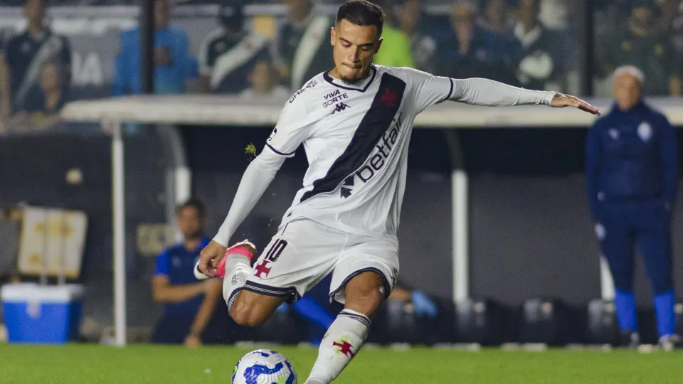 Santos negocia chegada de Philippe Coutinho por indicação de Neymar para contrato de três meses