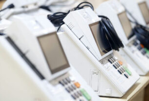 São Paulo inicia preparação de mais de 114 mil urnas eletrônicas para as eleições