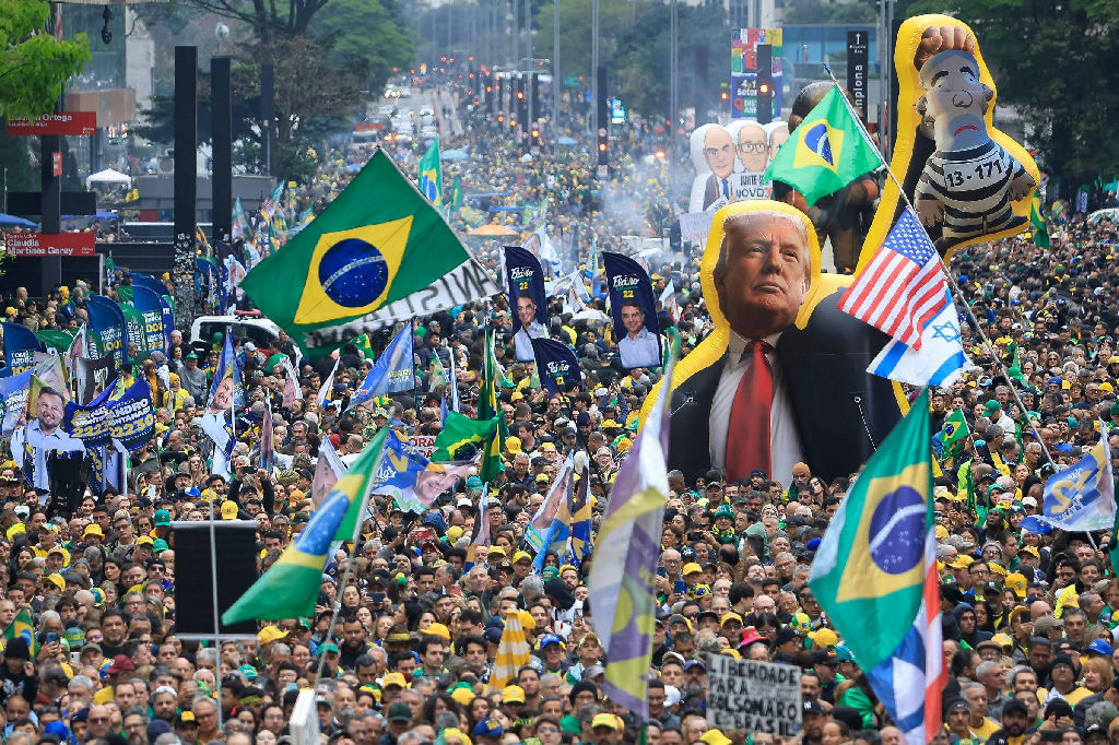 Senadores dos EUA alertam sobre interferência de Trump nas eleições brasileiras
