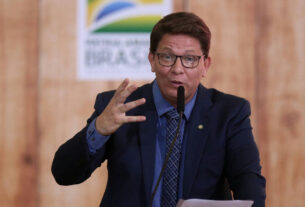 STF proíbe Mário Frias de sair do país em investigação sobre desvio de verbas