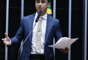 TSE ordena que Nikolas Ferreira remova postagem com desinformação sobre Lula