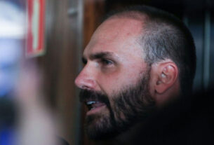 Unanimidade na Primeira Turma do STF confirma pena de quatro anos e dois meses a Eduardo Bolsonaro