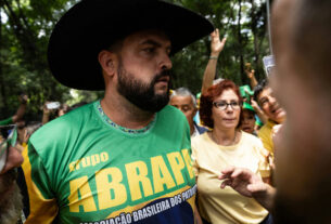 Zé Trovão, aliado de Flávio Bolsonaro, aciona TSE contra aumento do Bolsa Família