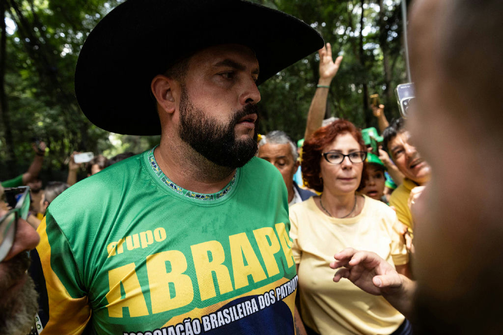 Zé Trovão, aliado de Flávio Bolsonaro, aciona TSE contra aumento do Bolsa Família