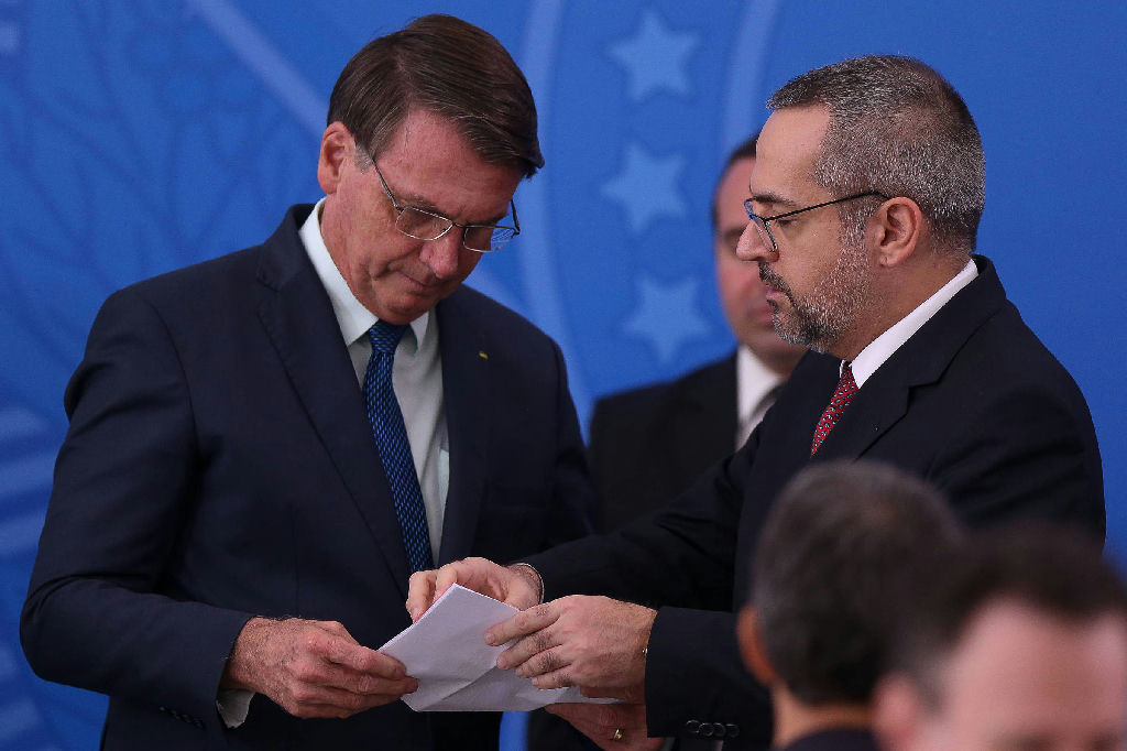 Abraham Weintraub anuncia abstenção no segundo turno e cita suspeitas de corrupção contra Flávio Bolsonaro