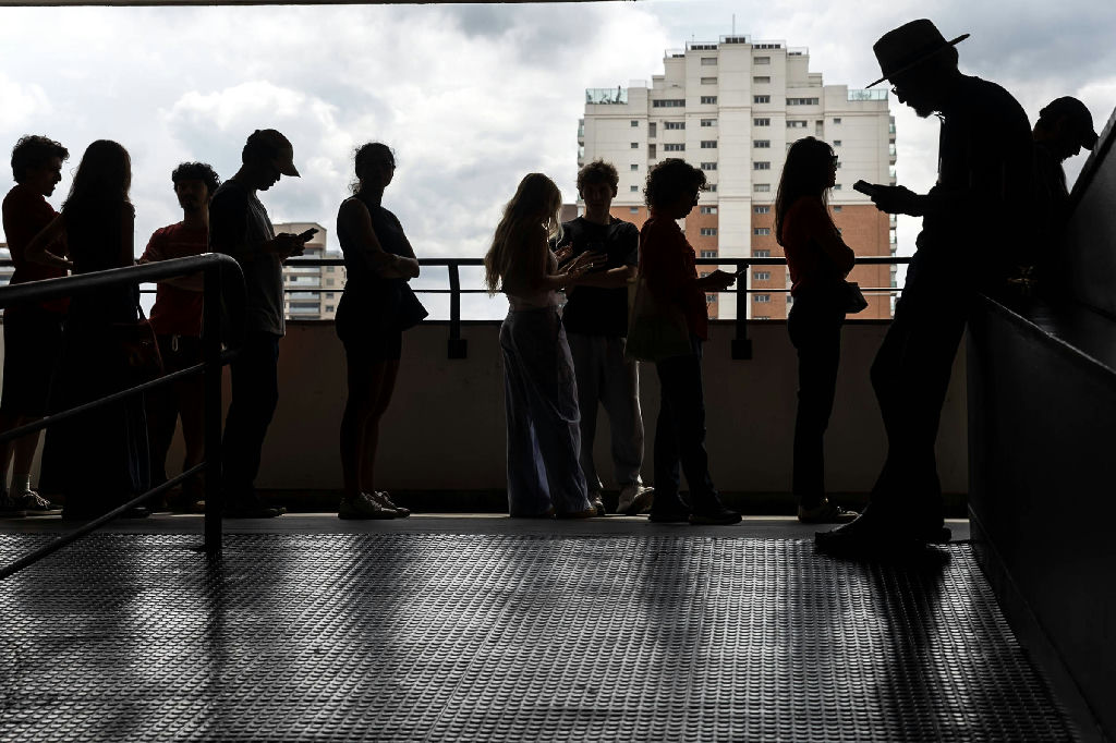 Abstenção eleitoral tem recuo expressivo entre idosos e jovens de até 18 anos
