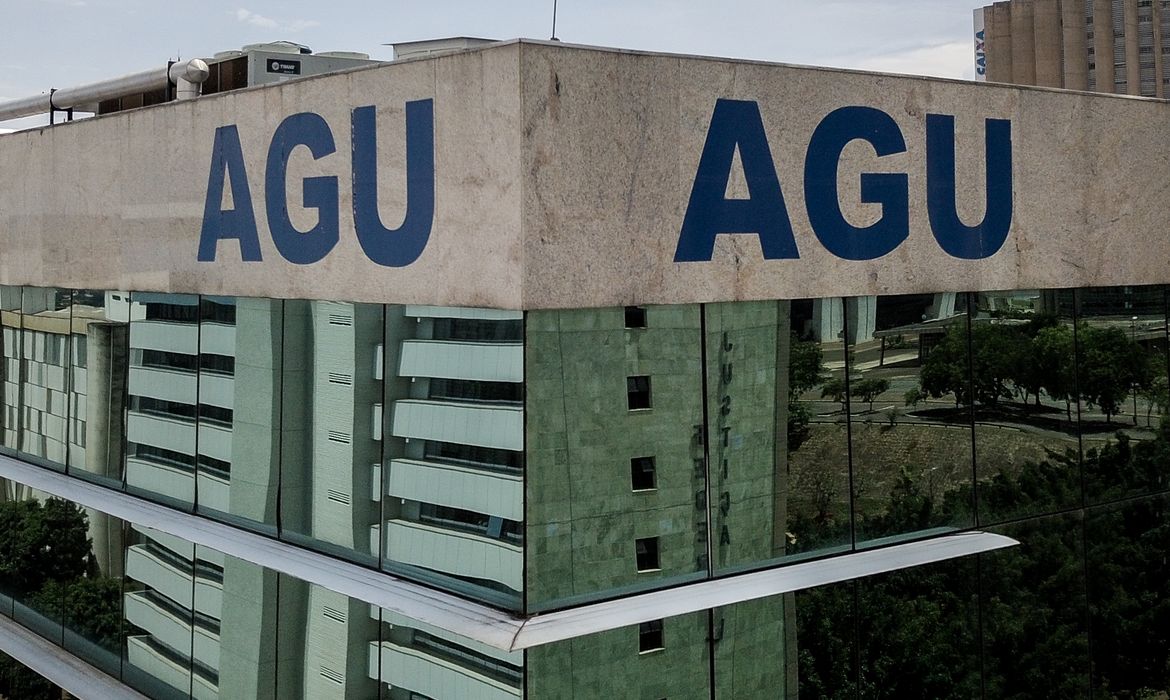 AGU aciona justiça para reaver r$ 190 milhões de facções criminosas