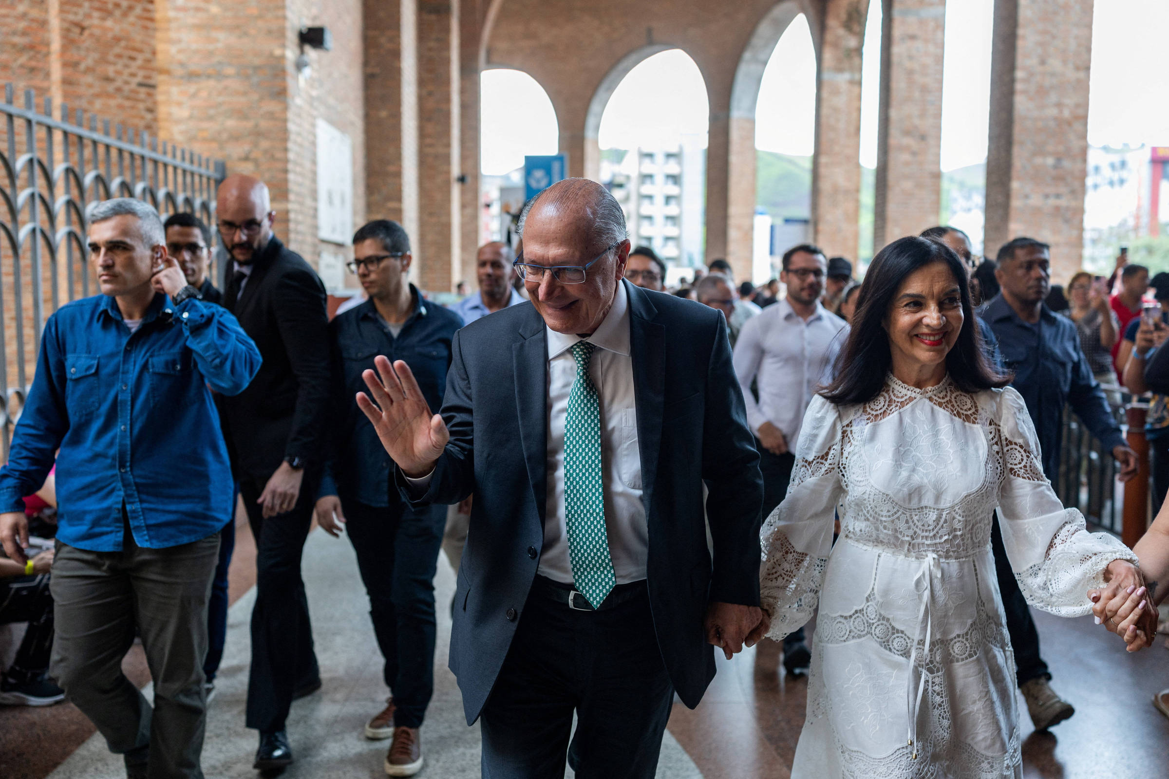 Alckmin articula encontro com prefeitos paulistas para fortalecer base de apoio a Lula
