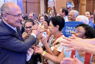 Alckmin cobra imparcialidade do Judiciário eleitoral durante visita a Aparecida