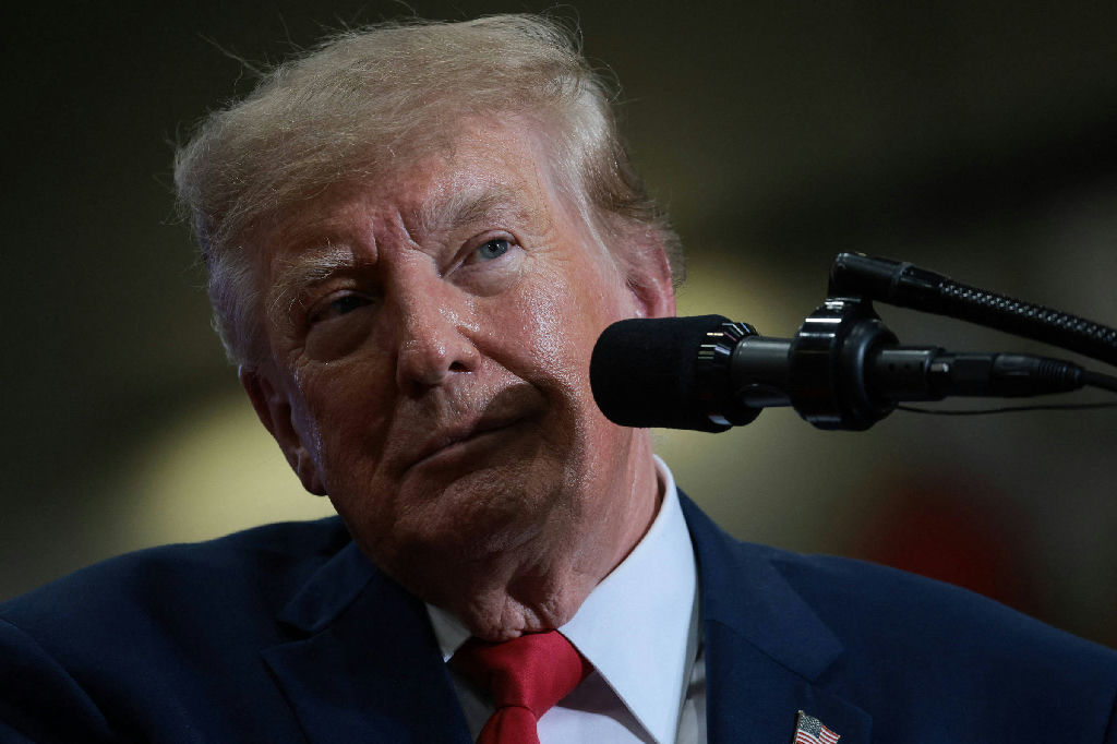 Aliados de Flávio indicam ao governo Trump que resultado da eleição seria contestado