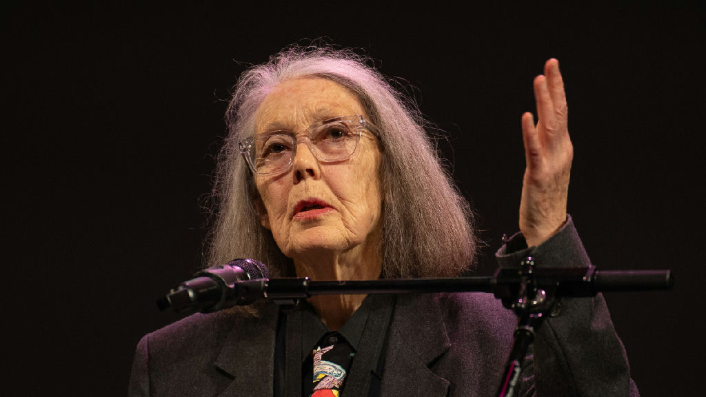 Anne Carson e a revolução literária que conquistou o Nobel de 2026