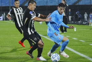Atlético-mg perde no Uruguai, sofre no fim, mas garante vaga na final