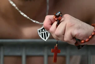 Atlético-mg rompe contrato com casa de apostas e busca novo patrocinador master