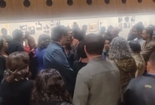 Ator Marco Nanini é vaiado em teatro gaúcho após exigir saída de intérpretes de Libras do palco