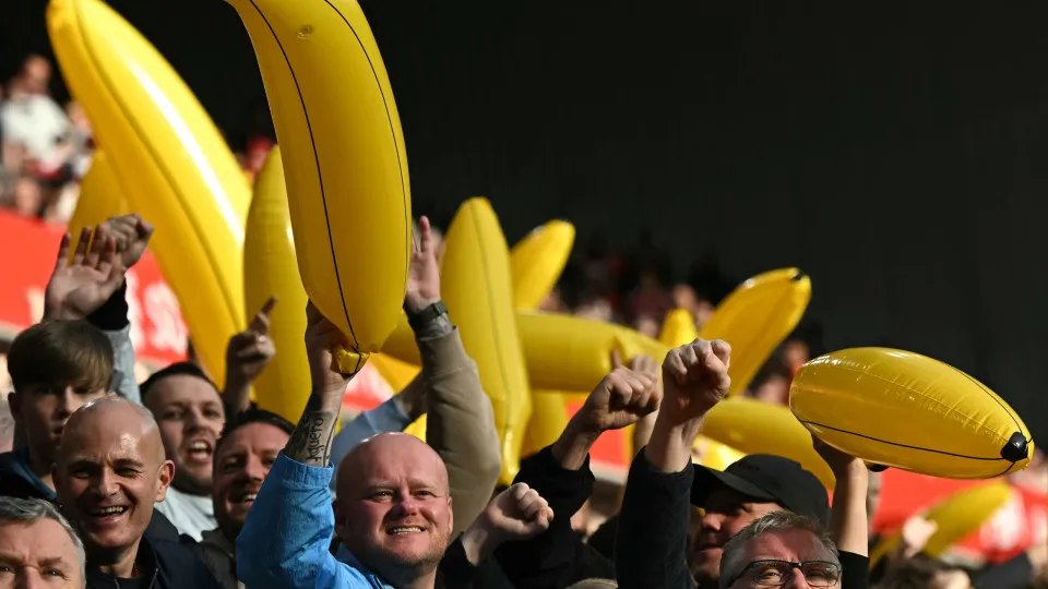Bananas infláveis no estádio: a história por trás do protesto da torcida do Manchester City