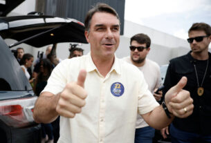 Bispo da igreja de Flávio Bolsonaro afirma que eleições terminaram