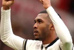 Bournemouth goleia o Manchester United no Old Trafford com brilho de Rayan