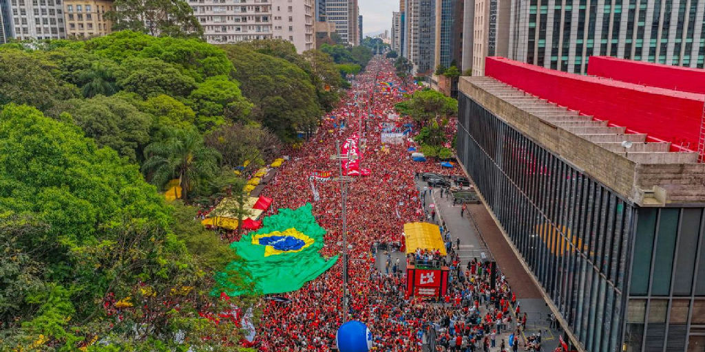 Campanha de Lula recorre ao TSE para remover desinformação sobre ato na Avenida Paulista