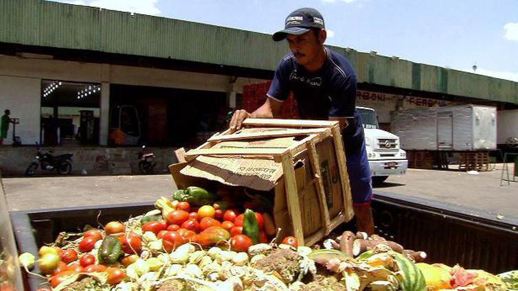 Campanha #Fazaxepa mobiliza sociedade contra o desperdício de alimentos no Brasil