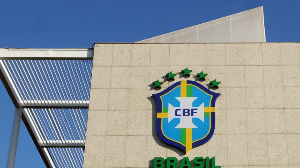 CBF aciona Ministério Público contra presidente da Gaviões da Fiel após declarações sobre arbitragem