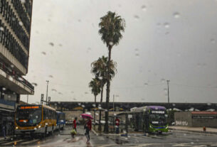 Chuva forte e granizo atingem municípios gaúchos nesta quinta-feira