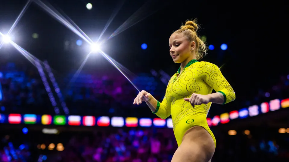 Com atuações de Rebeca e Flavinha, Brasil avança para cinco decisões no Mundial