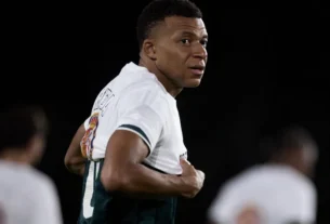 Com dois gols de Mbappé, Real Madrid derrota Barcelona e encerra invencibilidade no Espanhol