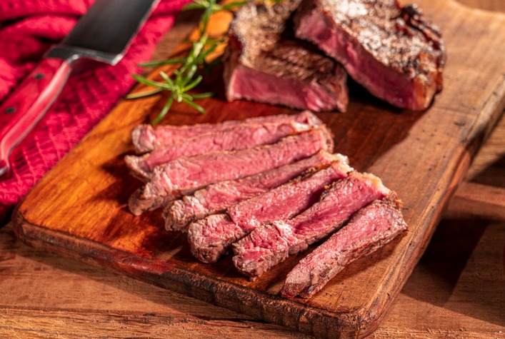 Consumo de churrasco cresce 44% em 2026 com destaque para liderança da Maturatta