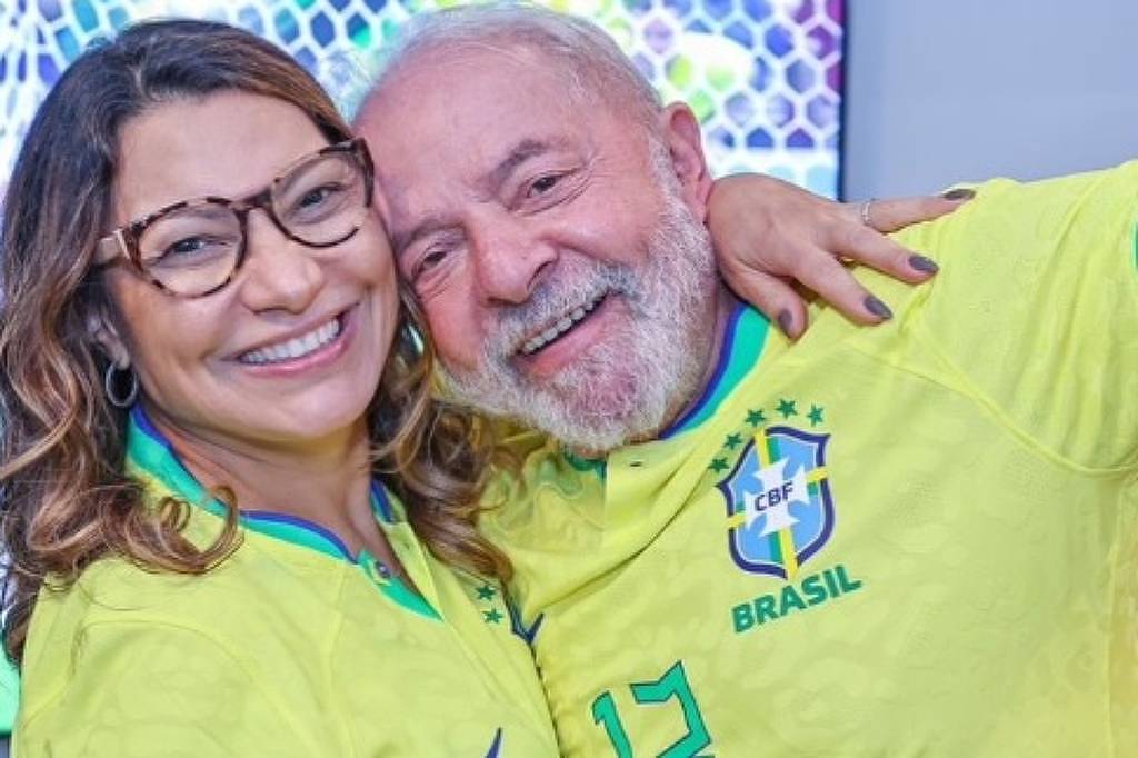 Convocados por Janones, petistas adotam verde e amarelo e agitam redes sociais neste sábado