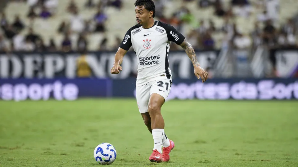 Corinthians adota cautela com Matheus Bidu para evitar procedimento cirúrgico