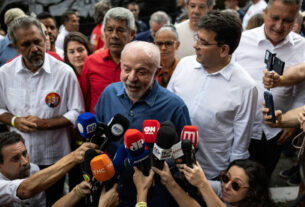 Corregedor do TSE reverte decisão de Kassio e libera canal de Whatsapp pró-Lula