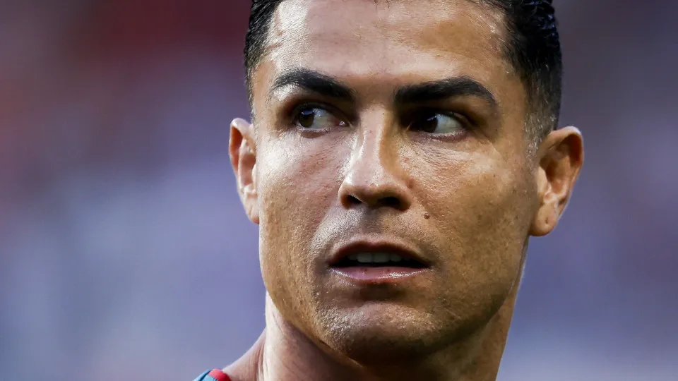 Cristiano Ronaldo enfrenta risco de suspensão após deixar delegação de Portugal