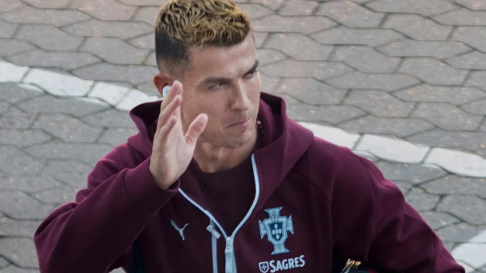 Cristiano Ronaldo teria se sentido traído por Jorge Jesus após reunião na seleção