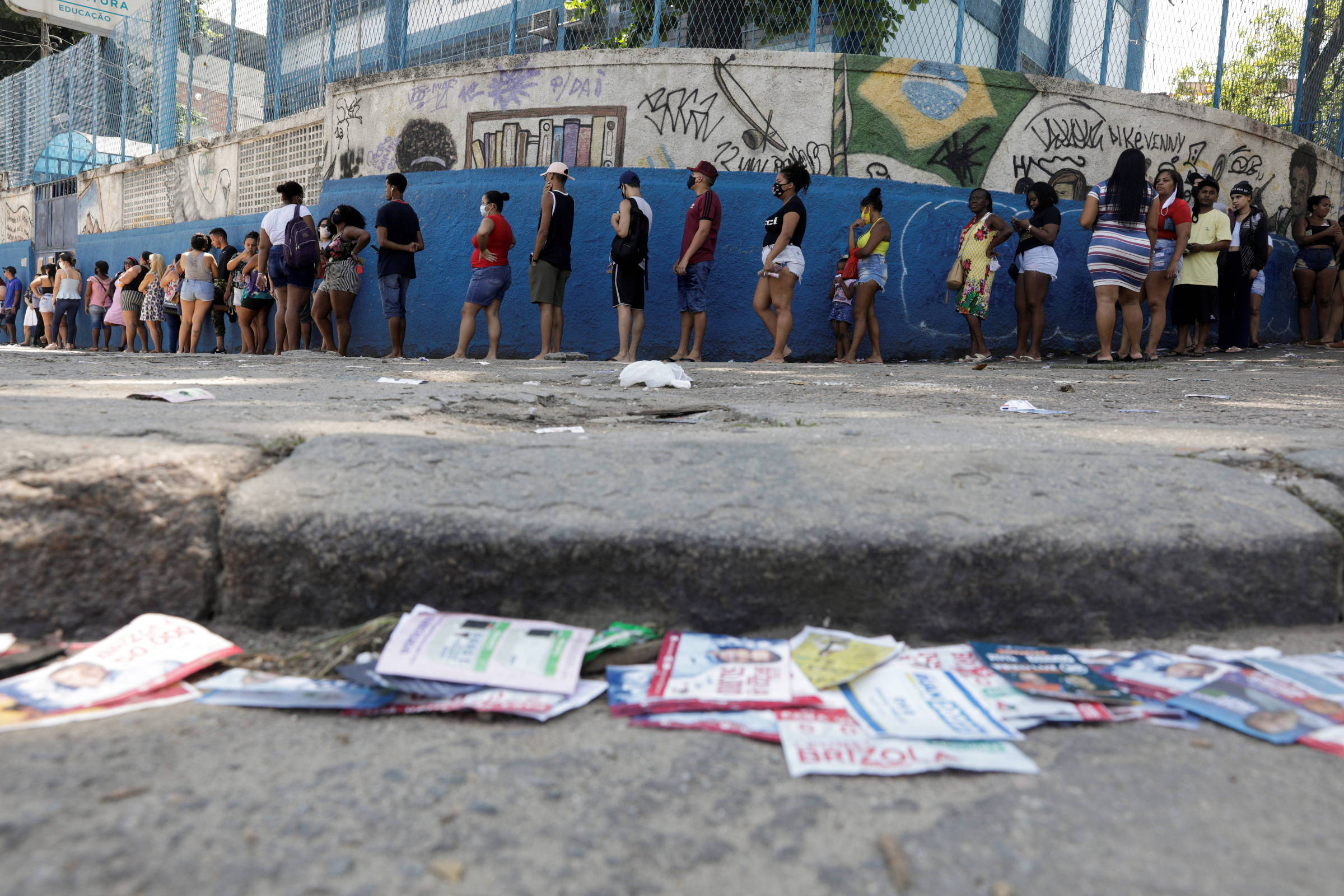 Datafolha aponta que 43% dos brasileiros estão pessimistas com o país antes das eleições