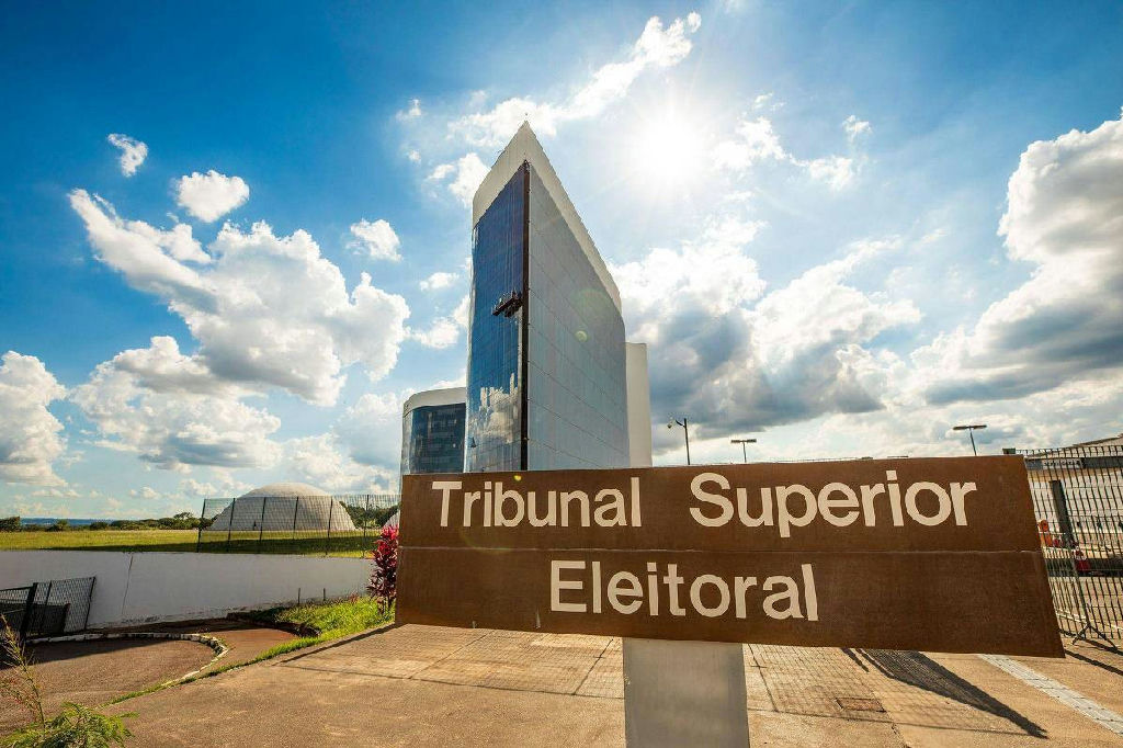 Decisão do Tribunal Superior Eleitoral sobre cláusula de barreira é ato de justiça, afirma federação