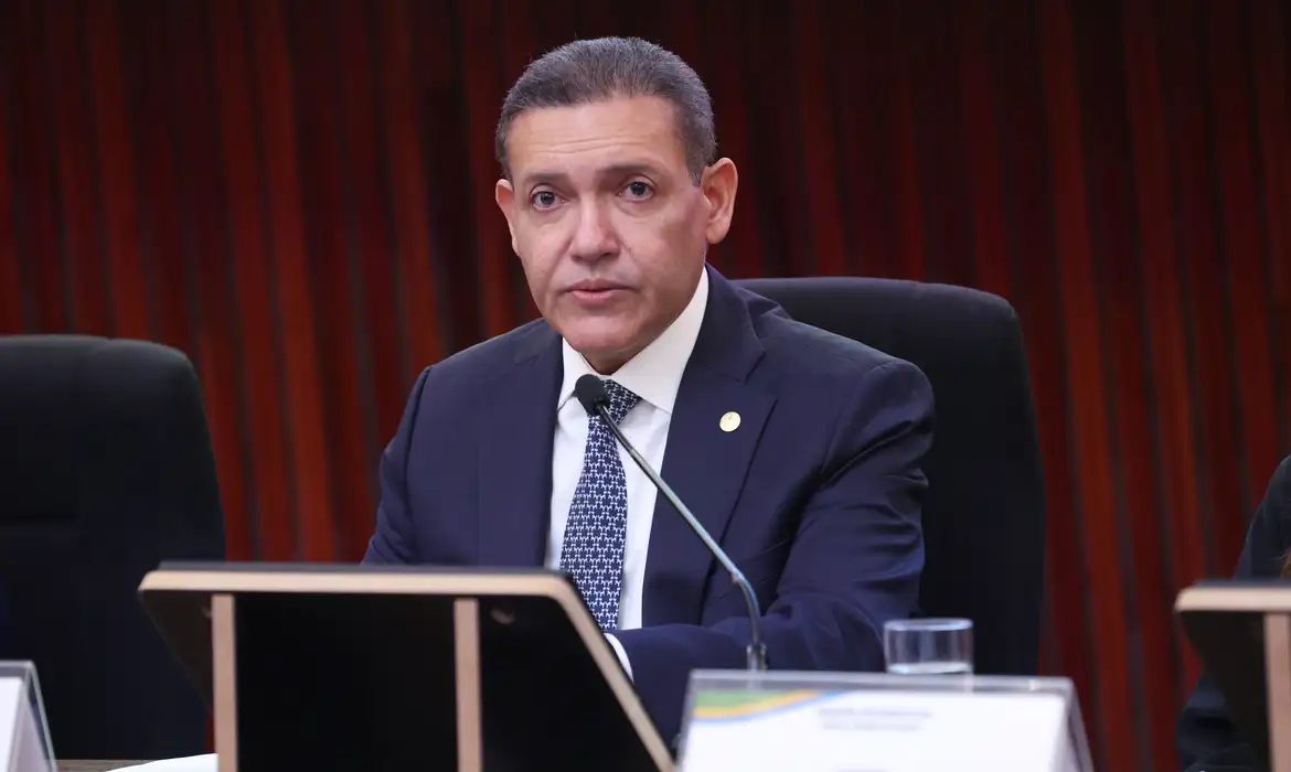 Decisão do Tribunal Superior Eleitoral suspende conteúdos falsos contra Lula