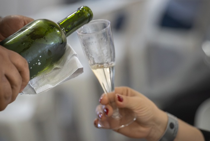 Degustação de vinhos revela como visão e memória guiam a percepção