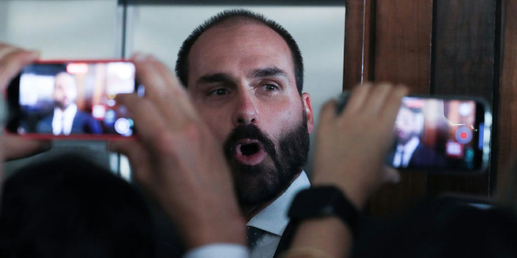 Eduardo Bolsonaro entra no sistema de prisões com pena pendente de cumprimento
