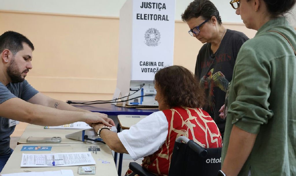 Eleitores com 70 anos ou mais aumentam participação nas urnas