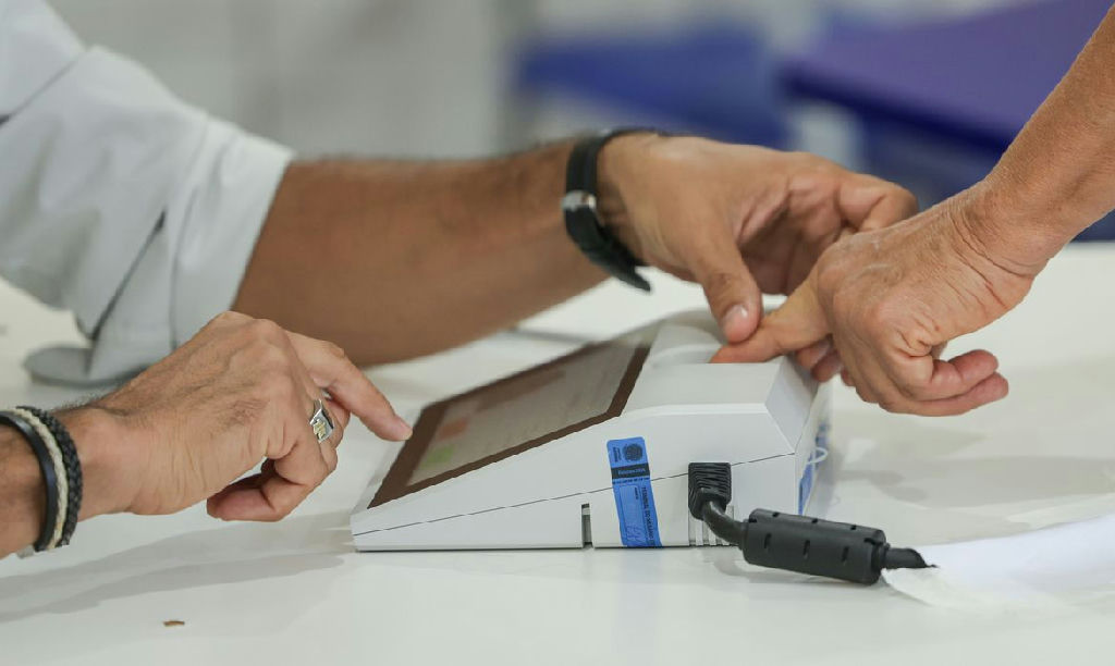 Eleitores votam neste domingo para definir a presidência da República