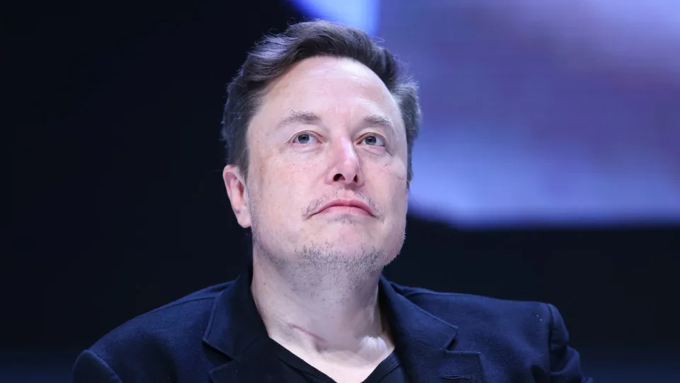 Elon Musk promete distribuir ações da Spacex para crianças dos Estados Unidos