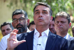 Emendas de Flávio Bolsonaro financiam empresas sob suspeita de cartel pela PF