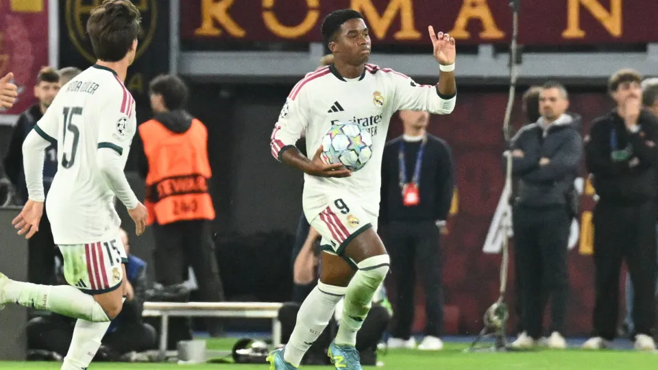 Endrick decide para o Real Madrid contra a Roma e recebe elogios de José Mourinho