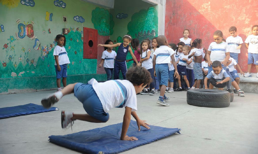 Escolas públicas têm prazo limite para acertar contas com o FNDE